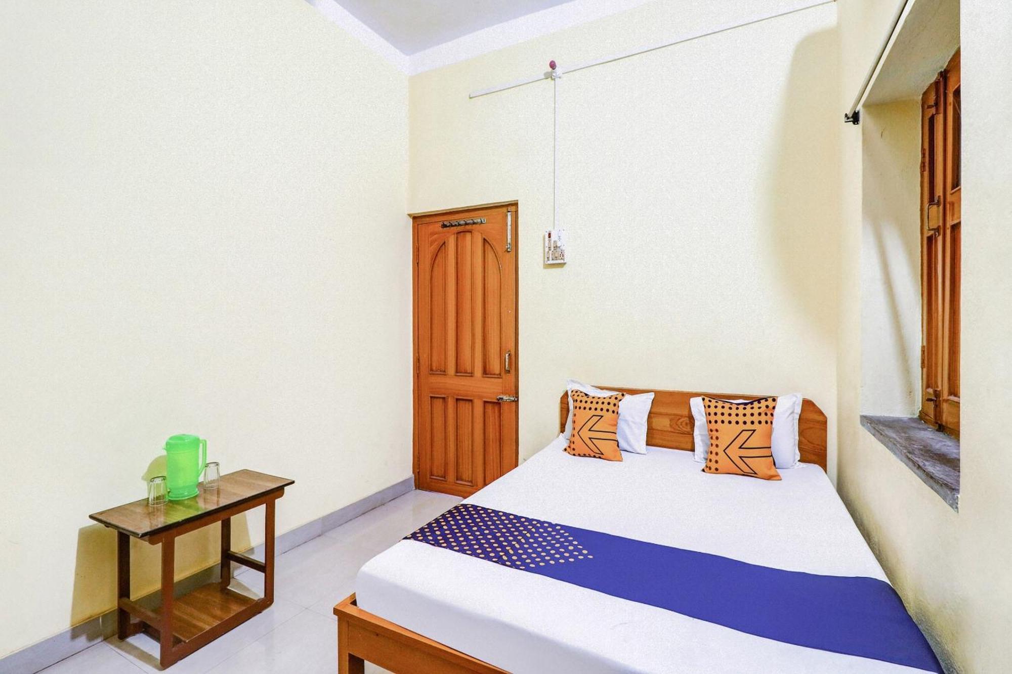 Hotel O Shivaye Rest House Deoghar Kültér fotó